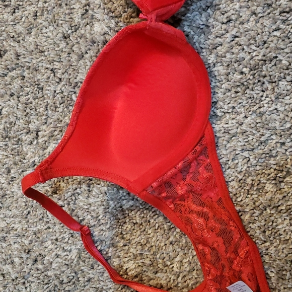 Victoria's Secret Bra - Picture 5 of 6